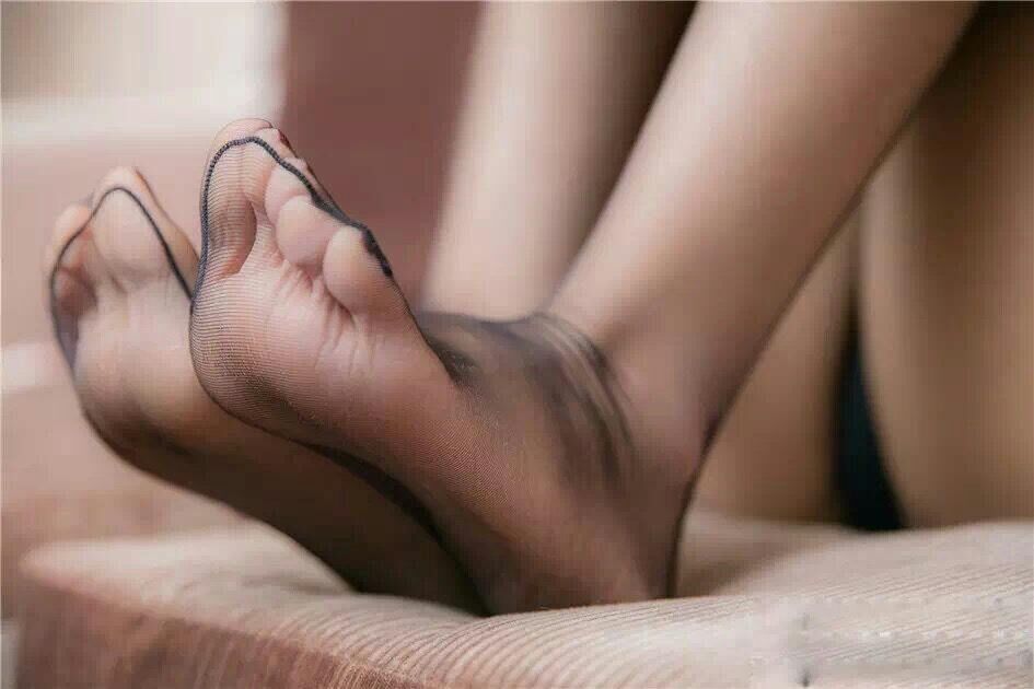 春熙路丝袜小姐姐，服务一流，调情69会聊天